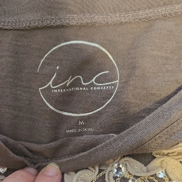 💥INC International Concepts Gray Floral Embellished Tee - Picture 2 of 5